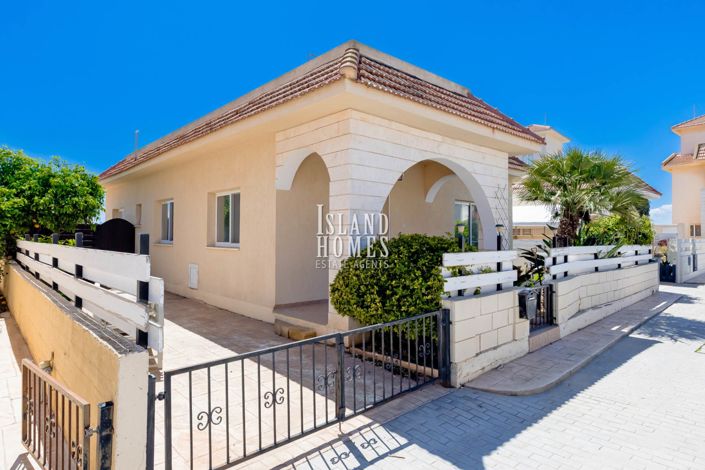 Image No.14-3 Bed Bungalow for sale