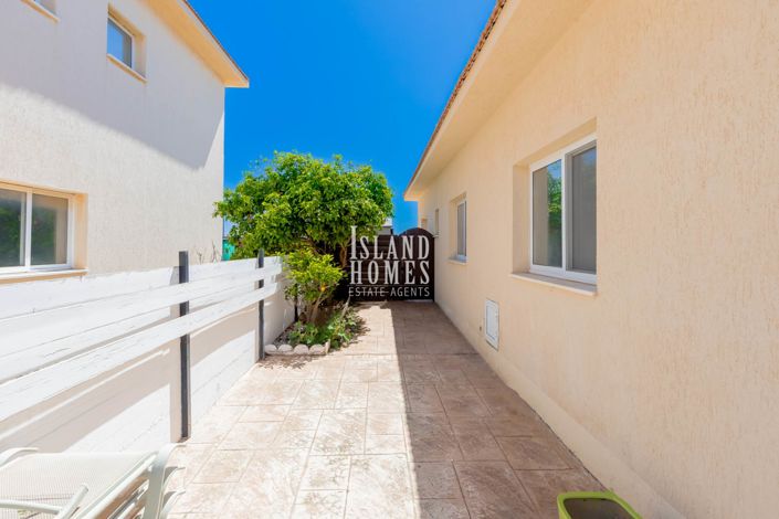 Image No.15-3 Bed Bungalow for sale