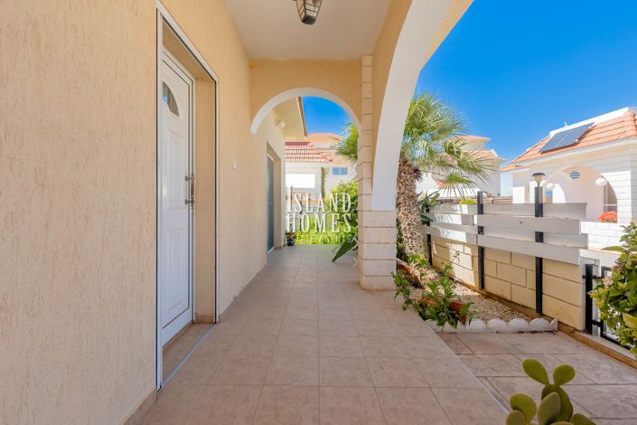 Image No.21-3 Bed Bungalow for sale