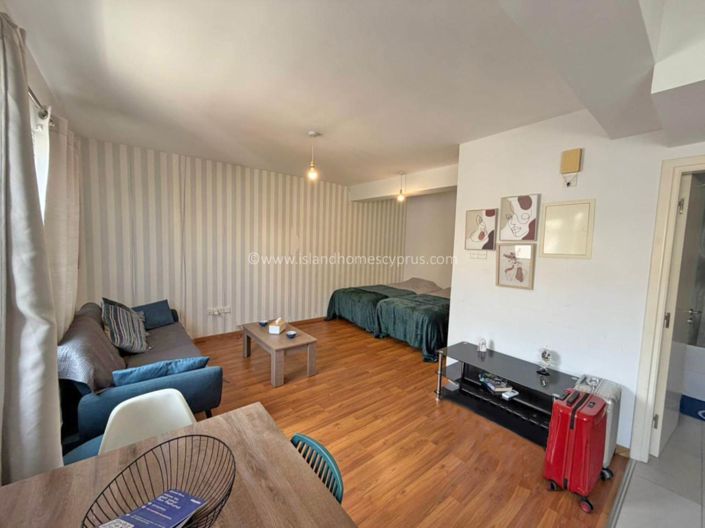 Image No.6-Studio for sale