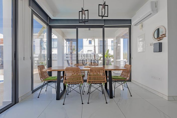 Image No.13-3 Bed Villa / Detached for sale