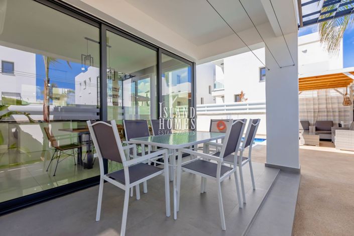 Image No.14-3 Bed Villa / Detached for sale