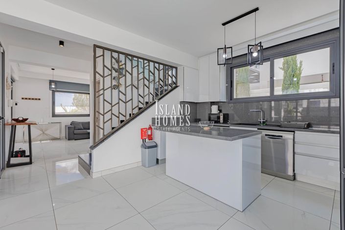 Image No.17-3 Bed Villa / Detached for sale