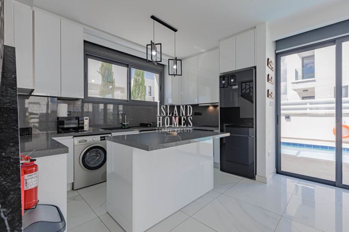 Image No.18-3 Bed Villa / Detached for sale