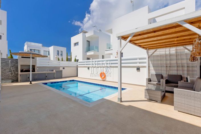 Image No.20-3 Bed Villa / Detached for sale