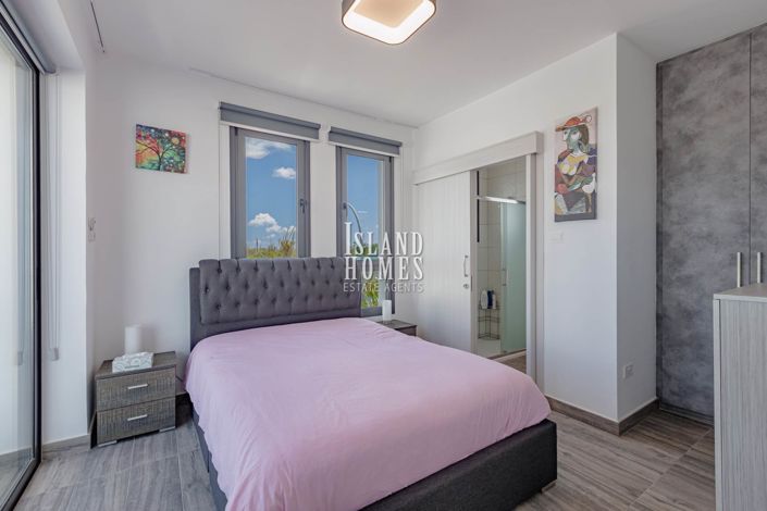 Image No.25-3 Bed Villa / Detached for sale