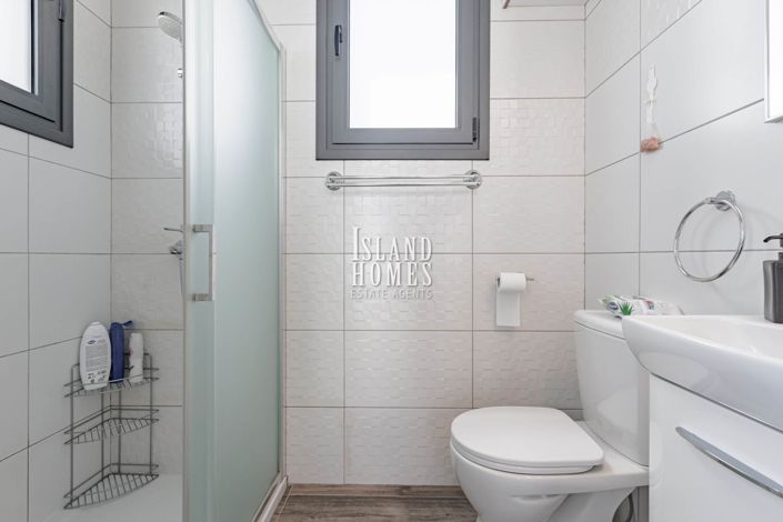 Image No.28-3 Bed Villa / Detached for sale