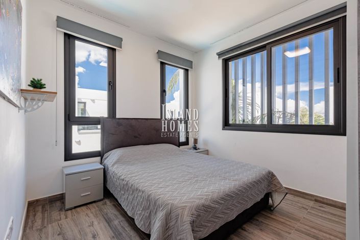 Image No.37-3 Bed Villa / Detached for sale