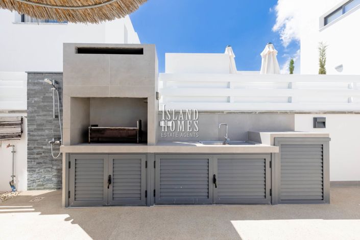 Image No.42-3 Bed Villa / Detached for sale