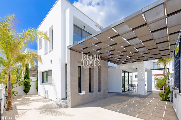 Image No.6-3 Bed Villa / Detached for sale