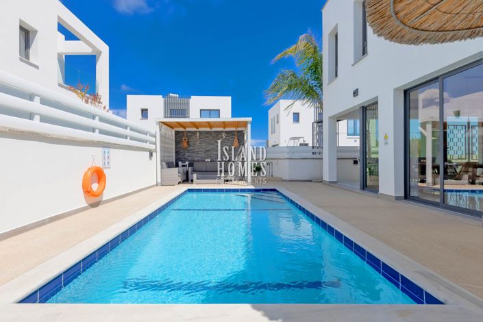 Image No.9-3 Bed Villa / Detached for sale