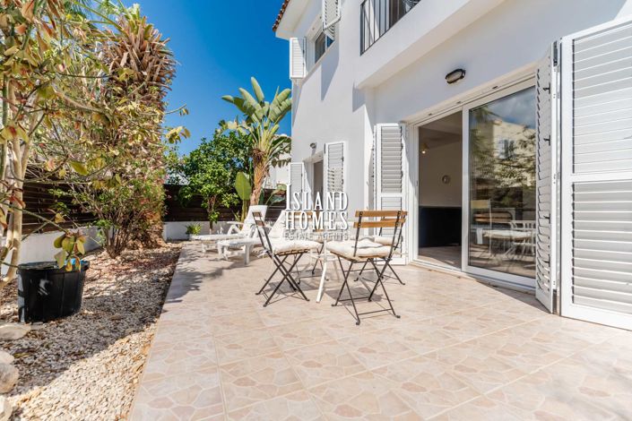 Image No.4-2 Bed Villa / Detached for sale