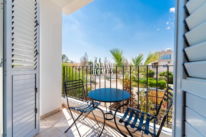 Image No.8-2 Bed Villa / Detached for sale