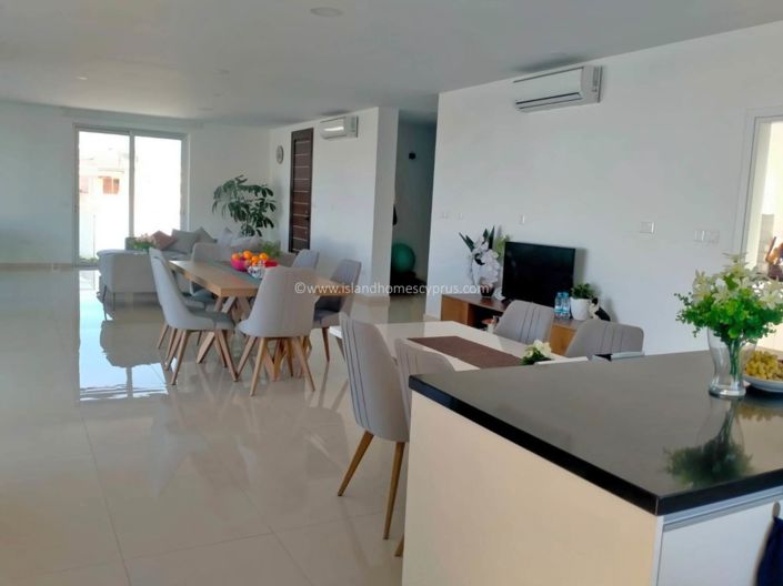 Image No.9-4 Bed Villa for sale