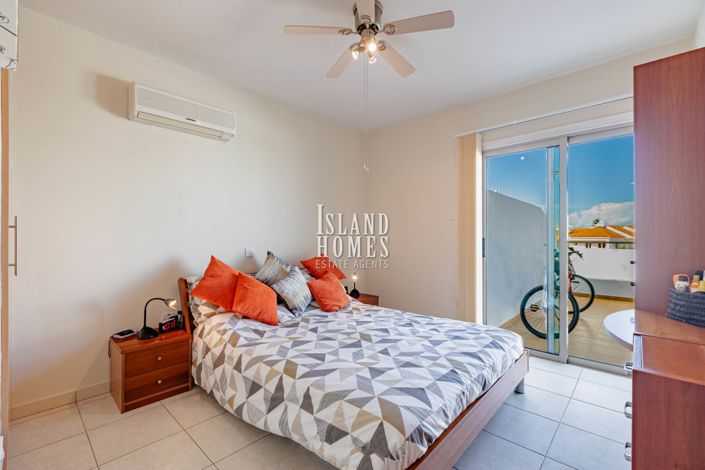 Image No.20-2 Bed Apartment for sale