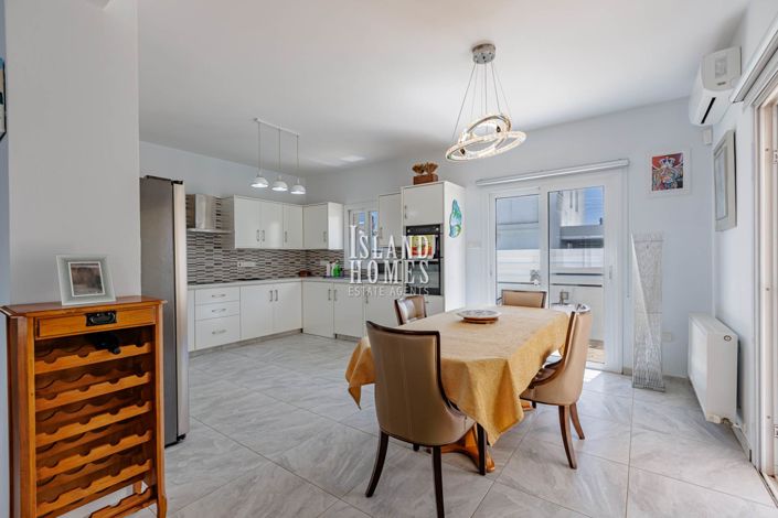 Image No.11-4 Bed Villa for sale