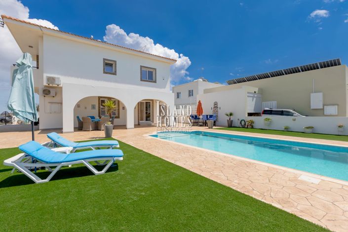 Image No.30-4 Bed Villa for sale