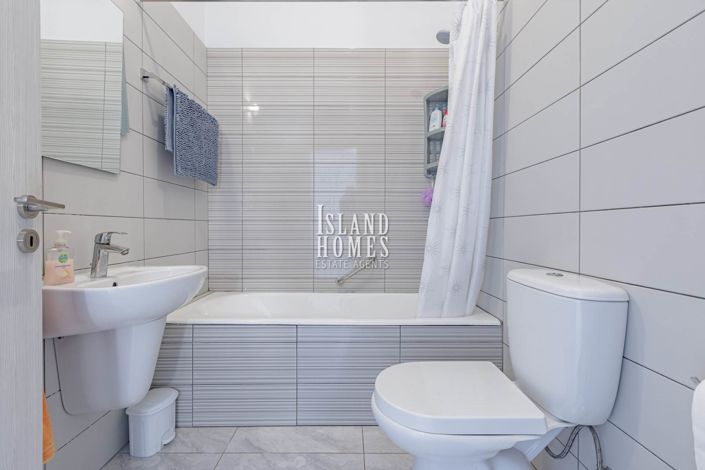 Image No.34-4 Bed Villa for sale