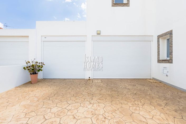 Image No.38-4 Bed Villa for sale