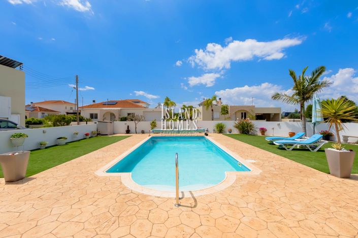 Image No.6-4 Bed Villa for sale