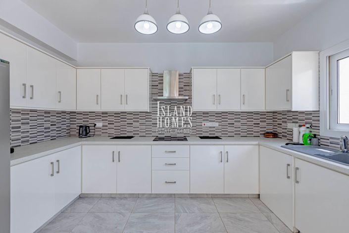 Image No.7-4 Bed Villa for sale