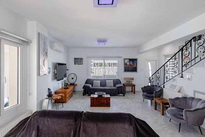 Image No.10-4 Bed Villa for sale