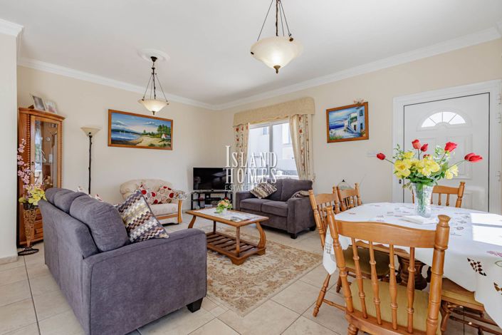 Image No.12-3 Bed Villa for sale