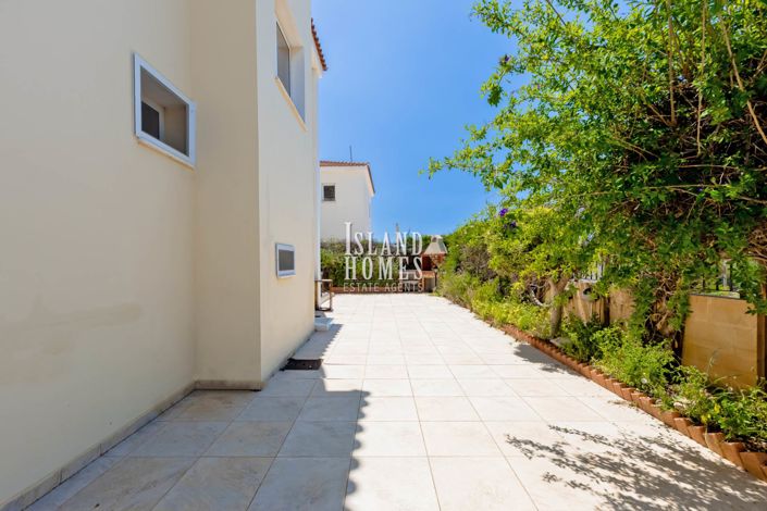 Image No.26-3 Bed Villa for sale