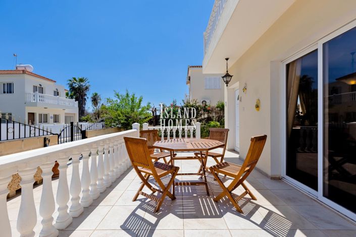 Image No.9-3 Bed Villa for sale