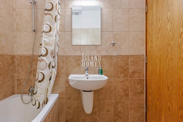 Image No.22-2 Bed Apartment for sale