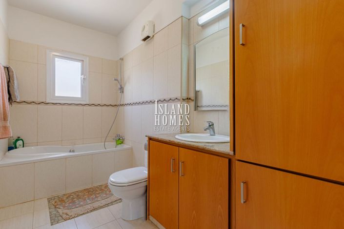 Image No.17-3 Bed Villa for sale