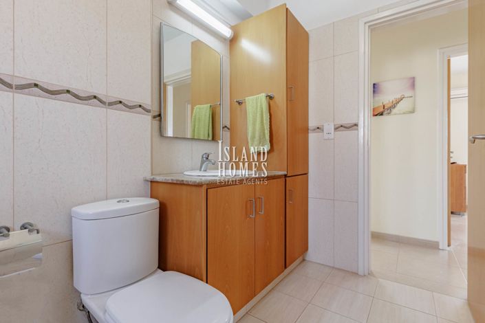 Image No.18-3 Bed Villa for sale
