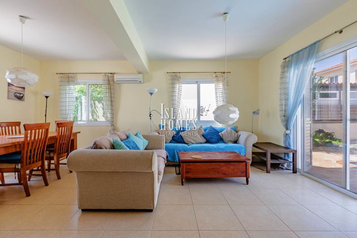 Image No.3-3 Bed Villa for sale