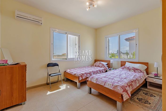 Image No.21-3 Bed Villa for sale