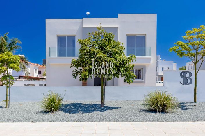 Image No.18-3 Bed Villa for sale
