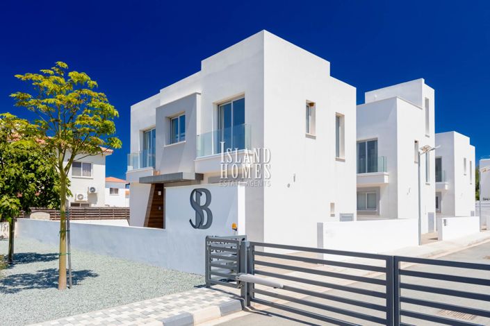 Image No.4-3 Bed Villa for sale