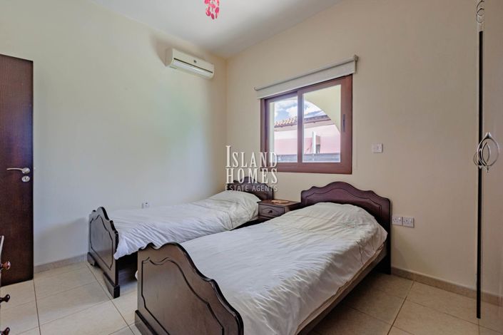 Image No.18-3 Bed Villa for sale