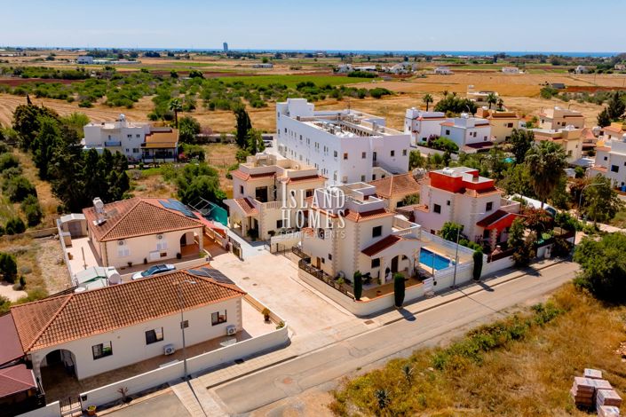 Image No.38-3 Bed Villa for sale