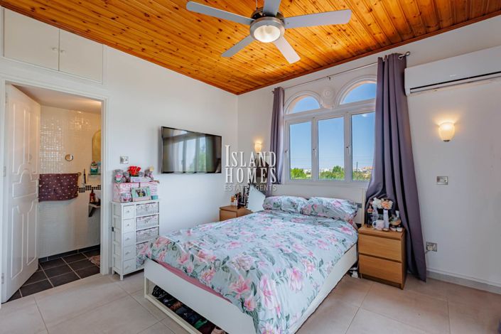Image No.38-3 Bed Villa for sale