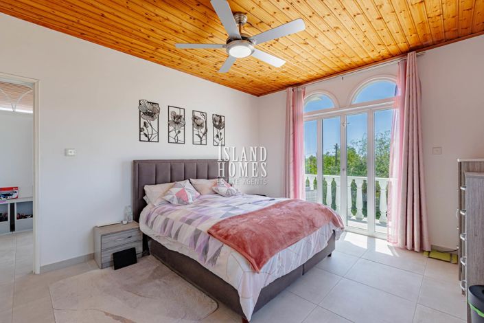 Image No.42-3 Bed Villa for sale