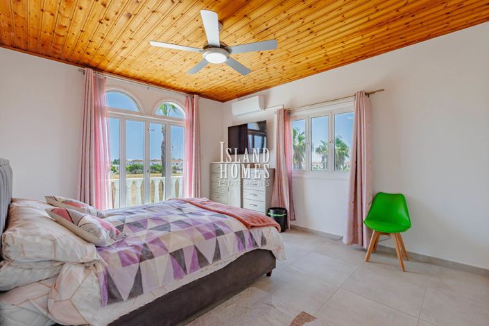 Image No.44-3 Bed Villa for sale