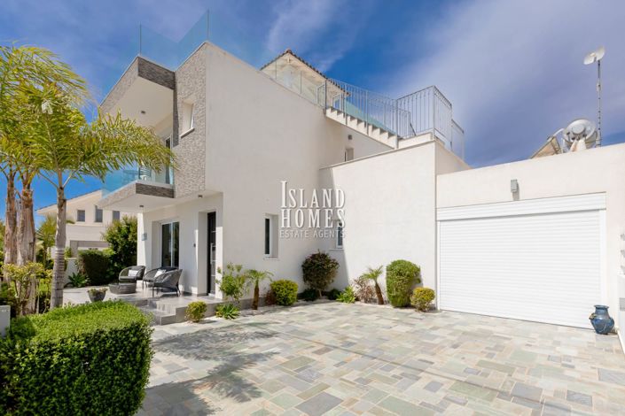 Image No.23-3 Bed Villa / Detached for sale