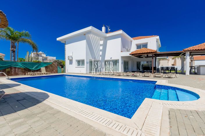 Image No.3-7 Bed Villa for sale