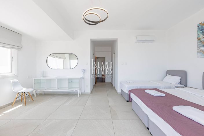 Image No.23-7 Bed Villa for sale