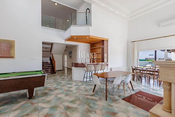 Image No.4-7 Bed Villa for sale