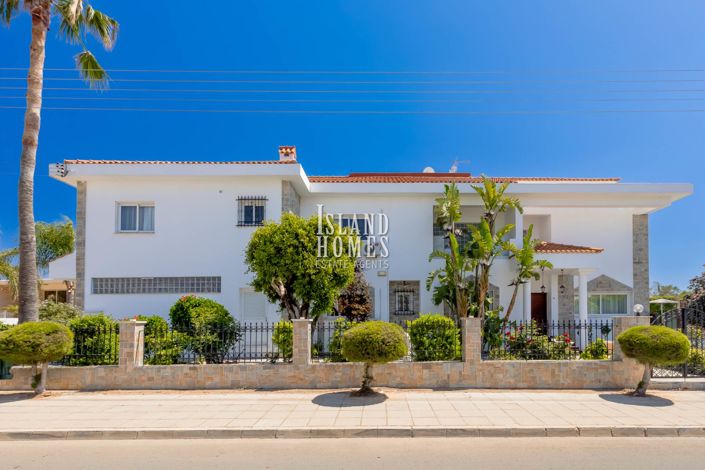 Image No.5-7 Bed Villa for sale