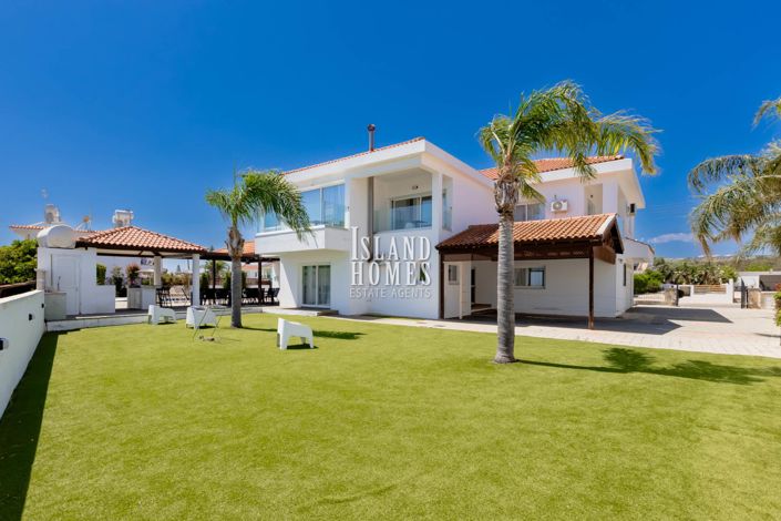 Image No.44-7 Bed Villa for sale