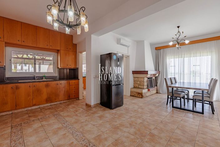 Image No.7-7 Bed Villa for sale
