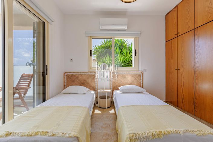 Image No.27-3 Bed Villa for sale