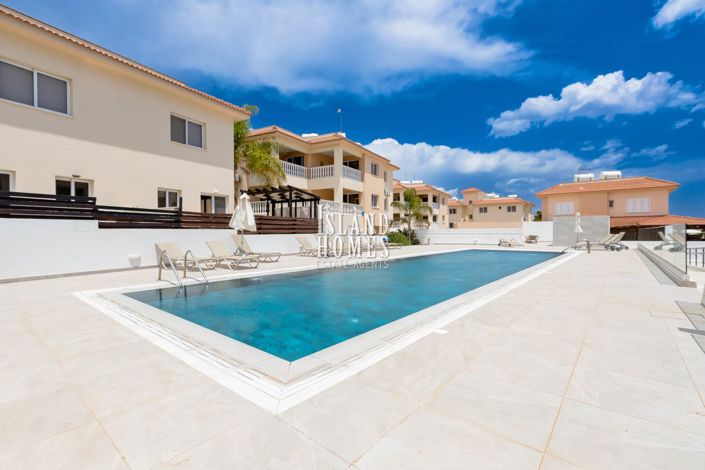 Image No.17-2 Bed Townhouse for sale